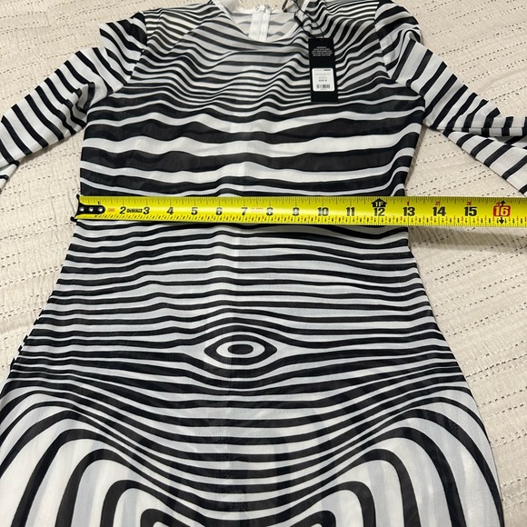 Fashion Nova Black and White Optical-Stripe Long Sleeve Maxi Dress - Picture 4 of 5